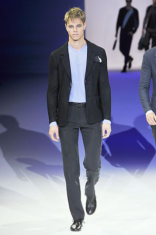 Giorgio Armani / - 2011